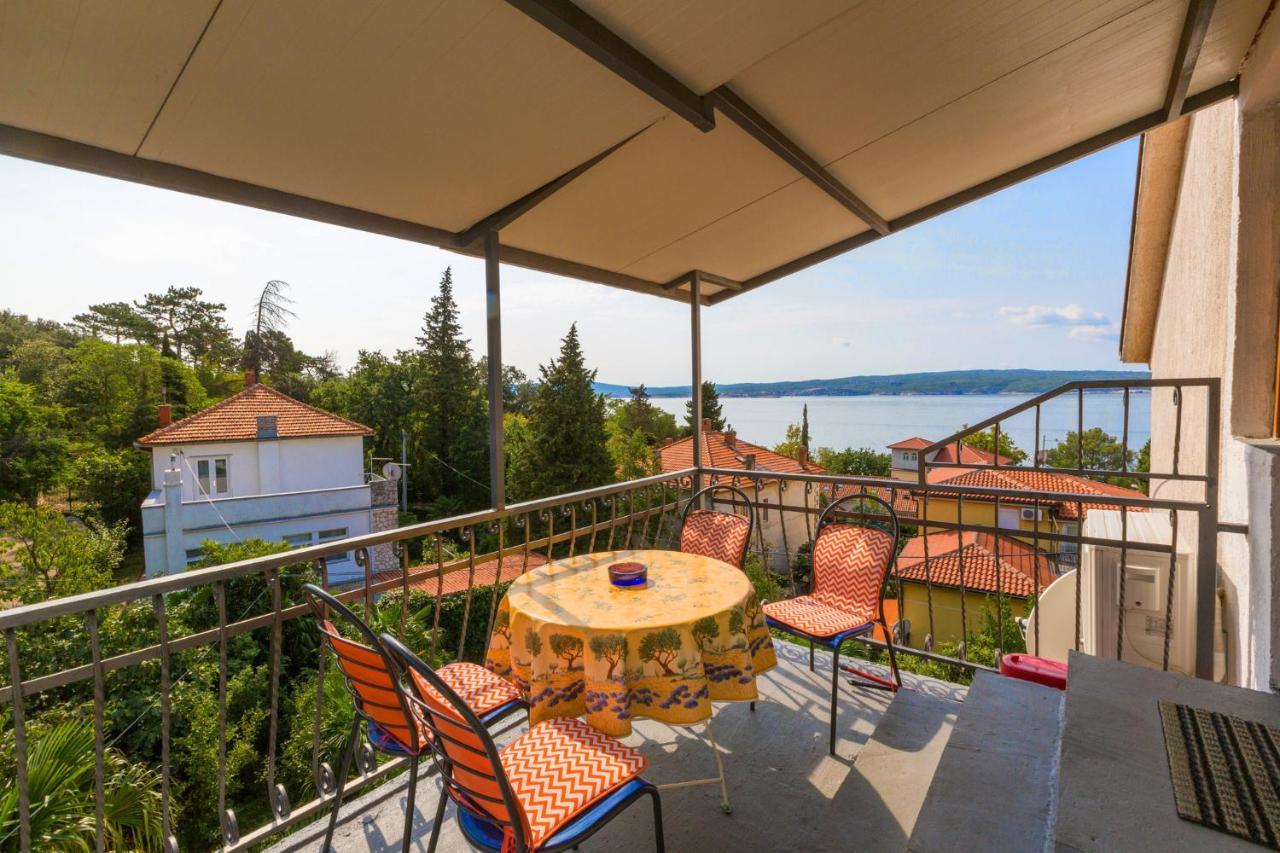 Appartement Jasminka Loncaric à Crikvenica Extérieur photo