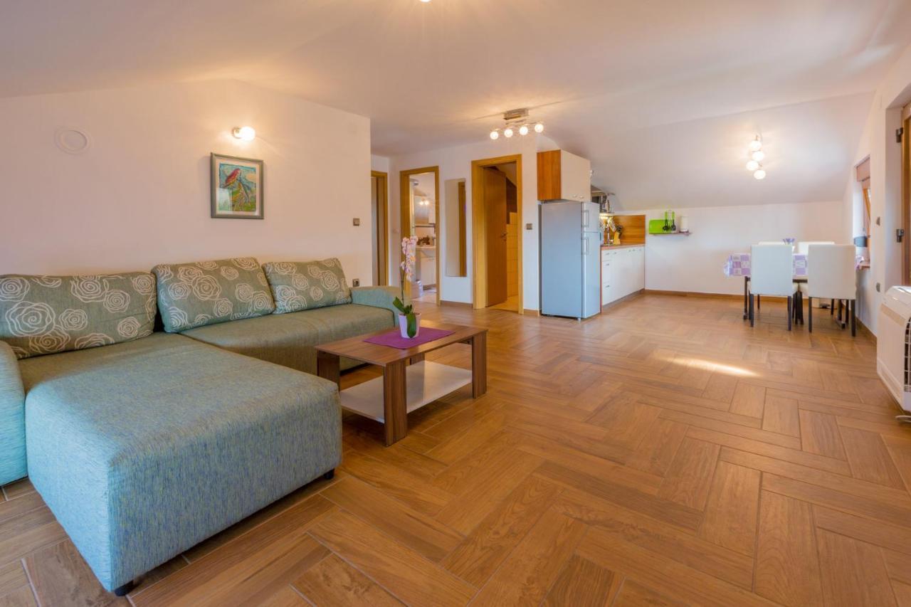 Appartement Jasminka Loncaric à Crikvenica Extérieur photo
